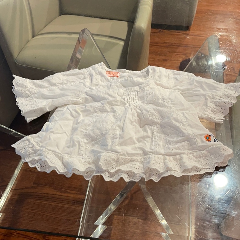 White guess Size 5 blouse lace detailing